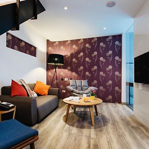 Deluxe Family Suite
